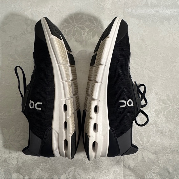On Running Cloudrift Running Shoe Men’s 9 Black/White Like New - Picture 15 of 15